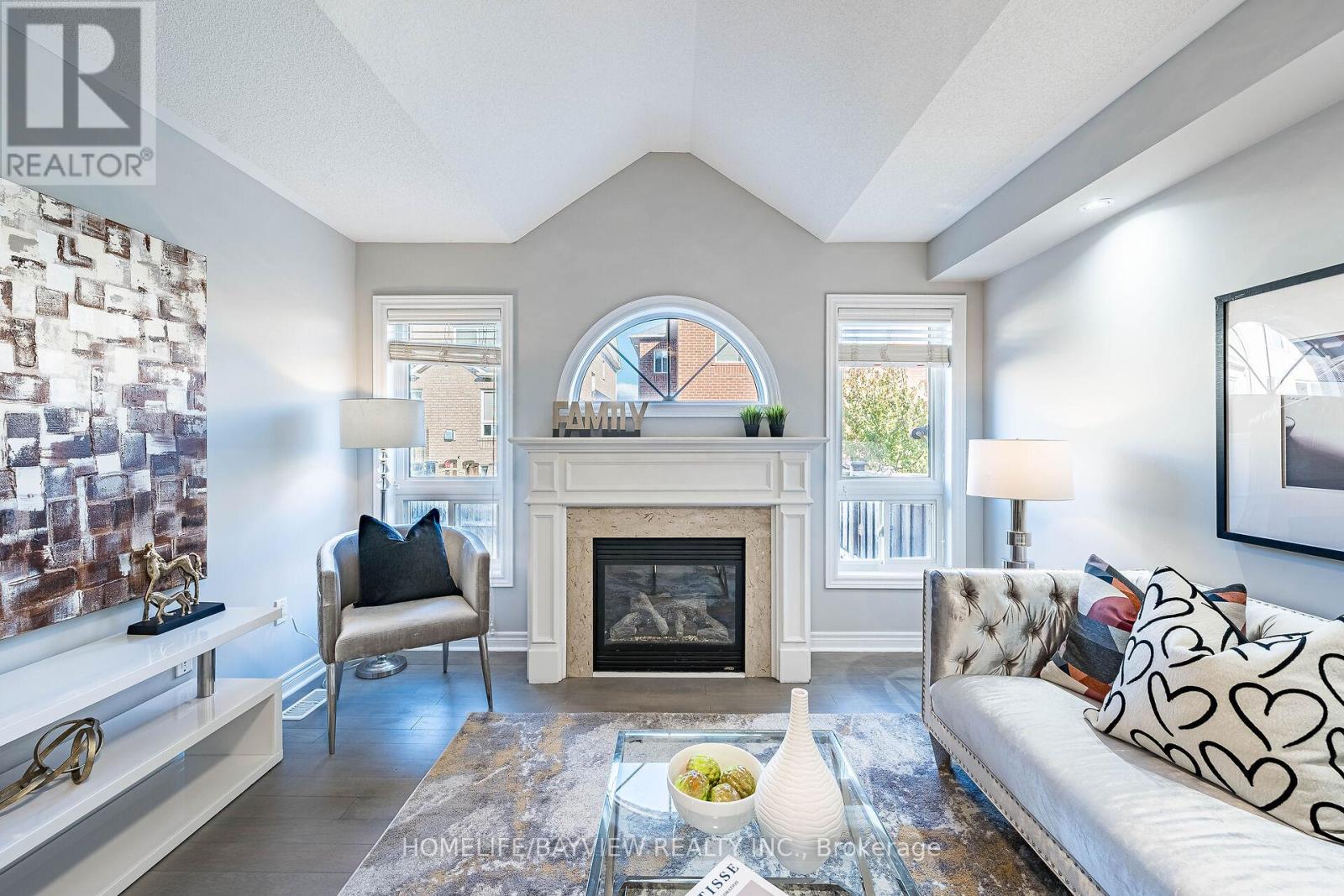 61 Four Seasons Crescent, Newmarket, Ontario  L9N 0C4 - Photo 22 - N12489292