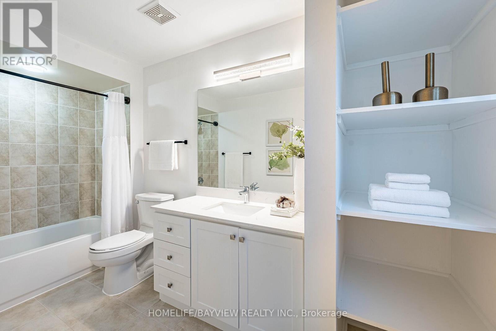 61 Four Seasons Crescent, Newmarket, Ontario  L9N 0C4 - Photo 33 - N12489292