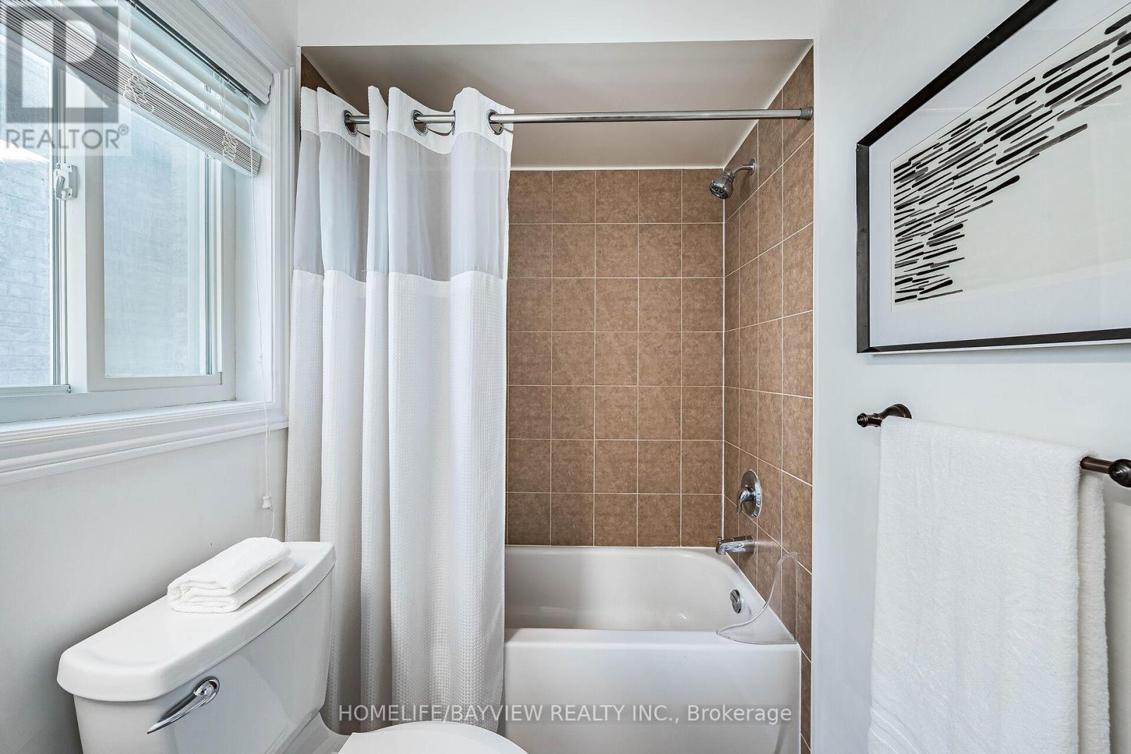 61 Four Seasons Crescent, Newmarket, Ontario  L9N 0C4 - Photo 40 - N12489292