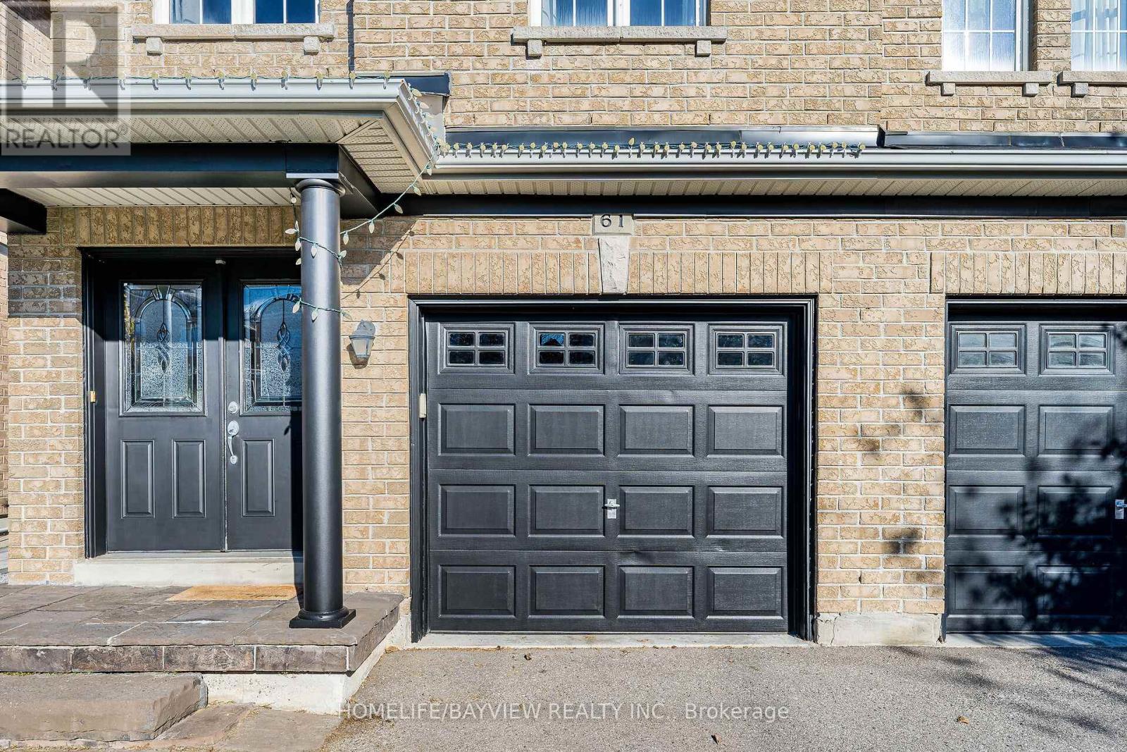 61 Four Seasons Crescent, Newmarket, Ontario  L9N 0C4 - Photo 5 - N12489292