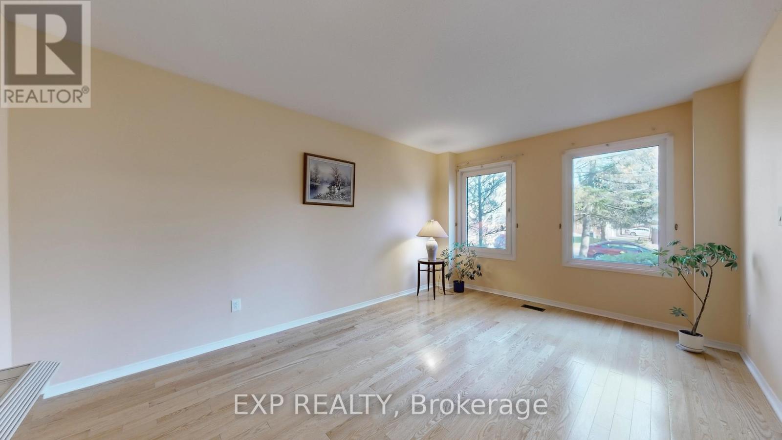 94 Coledale Road, Markham, Ontario  L3R 7V9 - Photo 4 - N12489300