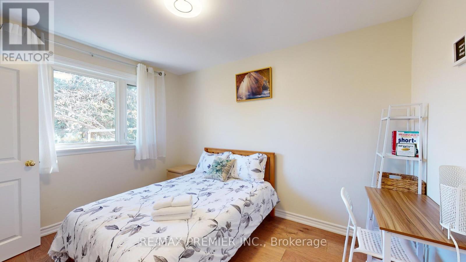 236 Thistle Down Boulevard, Toronto, Ontario  M9V 1K7 - Photo 13 - W12489296