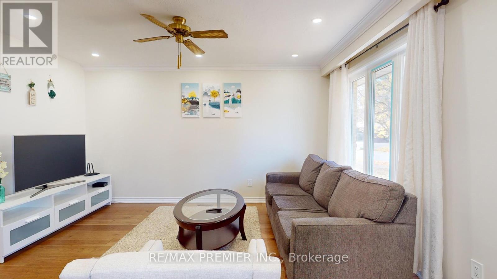 236 Thistle Down Boulevard, Toronto, Ontario  M9V 1K7 - Photo 3 - W12489296