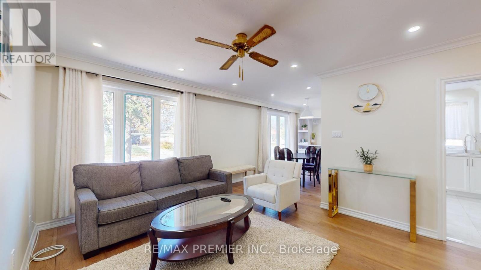 236 Thistle Down Boulevard, Toronto, Ontario  M9V 1K7 - Photo 5 - W12489296