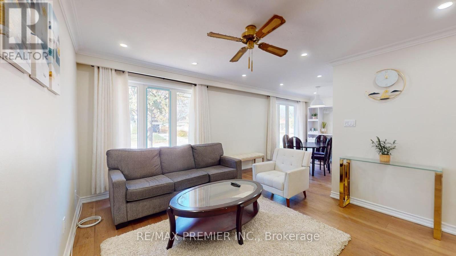 236 Thistle Down Boulevard, Toronto, Ontario  M9V 1K7 - Photo 6 - W12489296