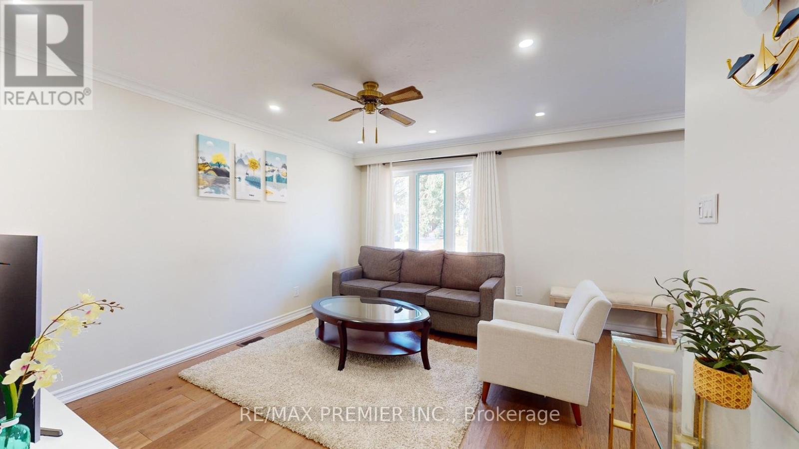 236 Thistle Down Boulevard, Toronto, Ontario  M9V 1K7 - Photo 7 - W12489296