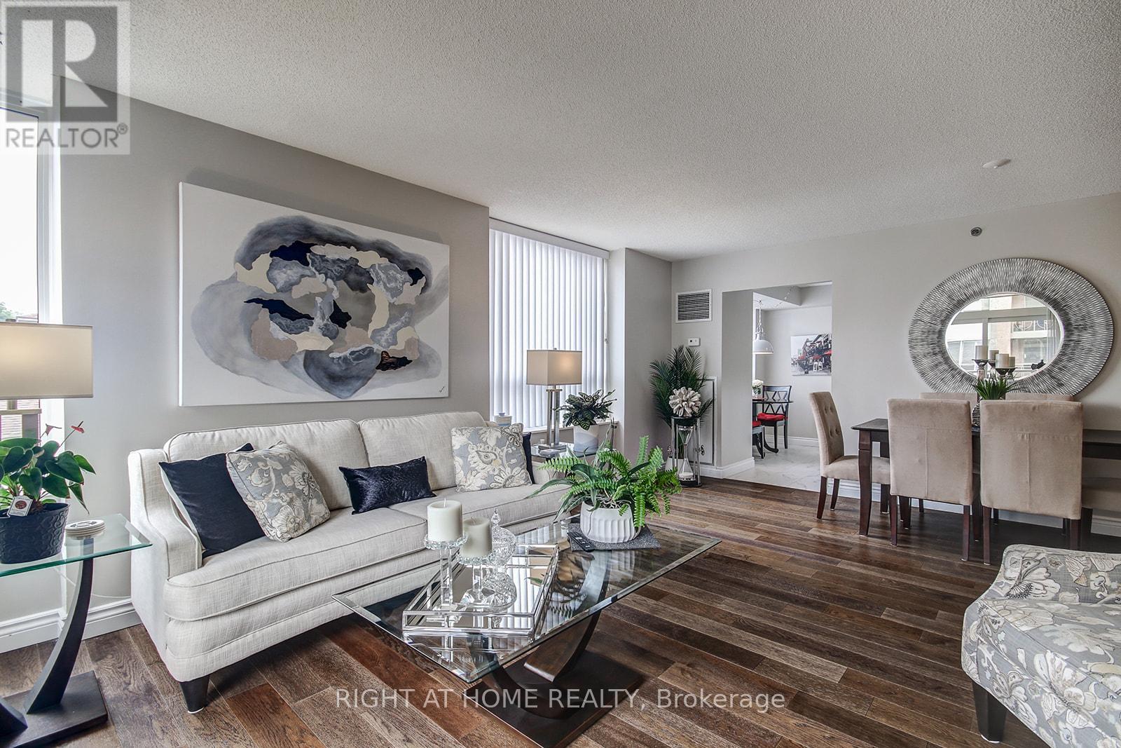 1301 - 100 Burloak Drive, Burlington, Ontario  L7L 6P6 - Photo 12 - W12489310