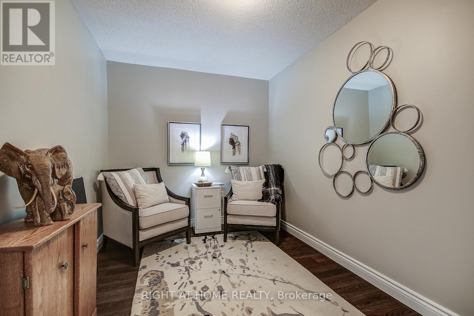 1301 - 100 Burloak Drive, Burlington, Ontario  L7L 6P6 - Photo 19 - W12489310