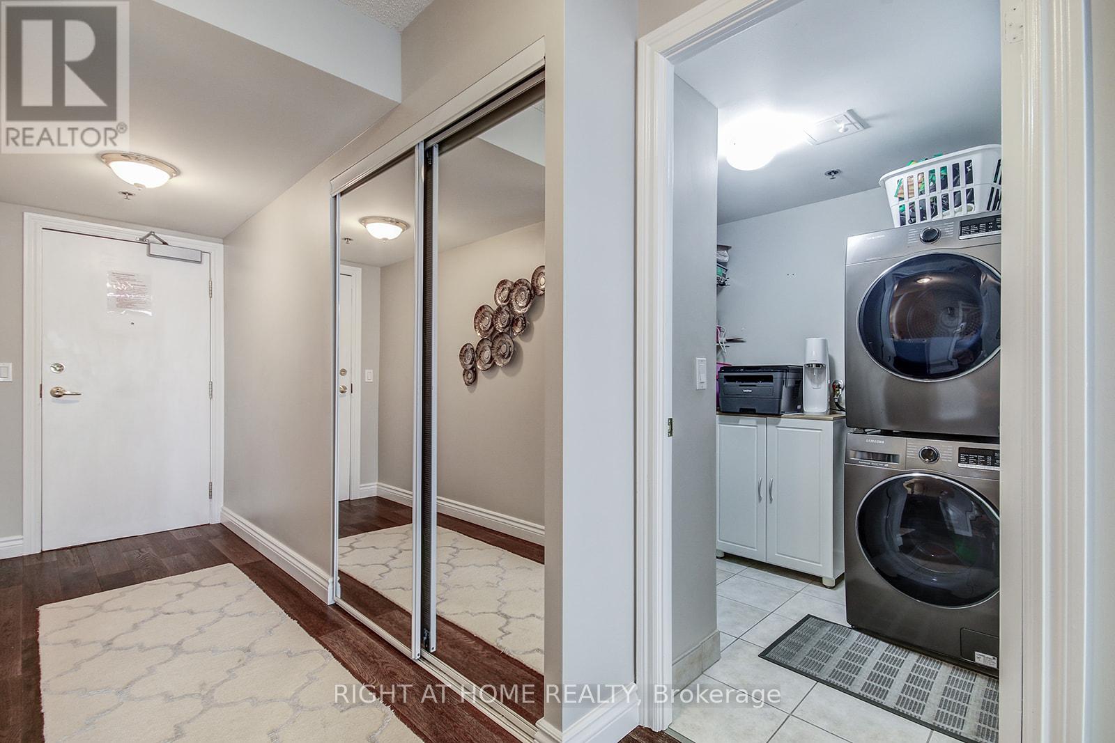 1301 - 100 Burloak Drive, Burlington, Ontario  L7L 6P6 - Photo 32 - W12489310