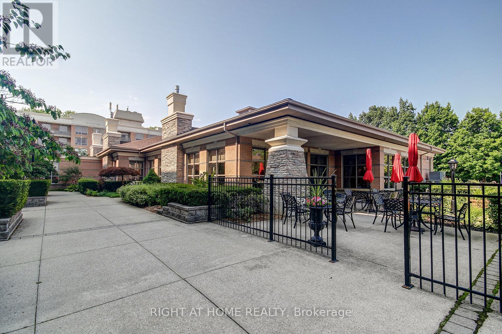 1301 - 100 Burloak Drive, Burlington, Ontario  L7L 6P6 - Photo 40 - W12489310