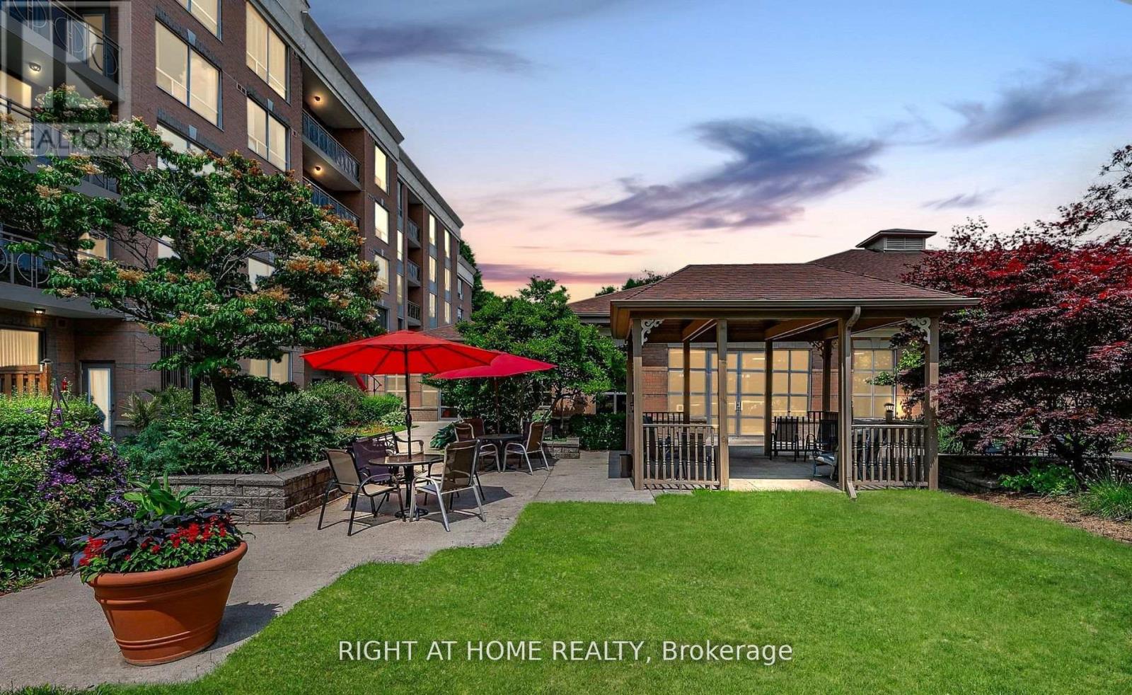 1301 - 100 Burloak Drive, Burlington, Ontario  L7L 6P6 - Photo 45 - W12489310