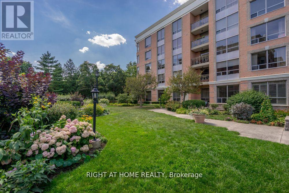 1301 - 100 Burloak Drive, Burlington, Ontario  L7L 6P6 - Photo 5 - W12489310