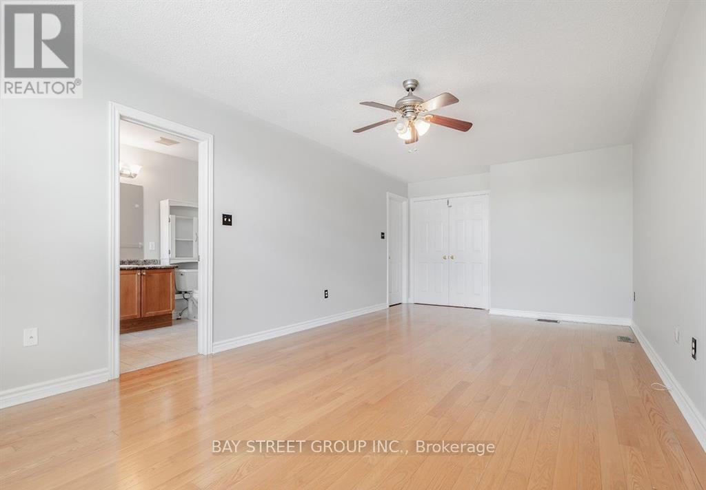 81 Village Vista Way, Vaughan, Ontario  L6A 3S4 - Photo 11 - N12489302