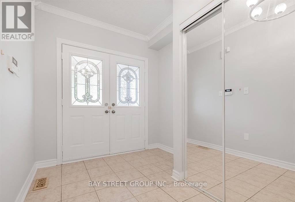 81 Village Vista Way, Vaughan, Ontario  L6A 3S4 - Photo 3 - N12489302