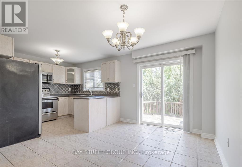 81 Village Vista Way, Vaughan, Ontario  L6A 3S4 - Photo 7 - N12489302