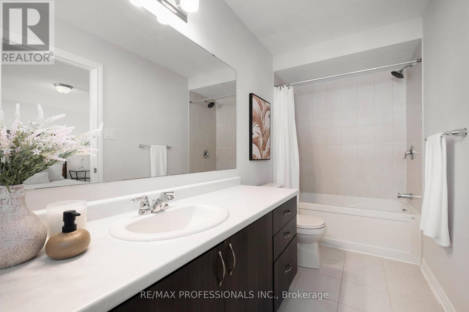 2241 Watercolours Way, Ottawa, Ontario  K2J 6R2 - Photo 14 - X12489306