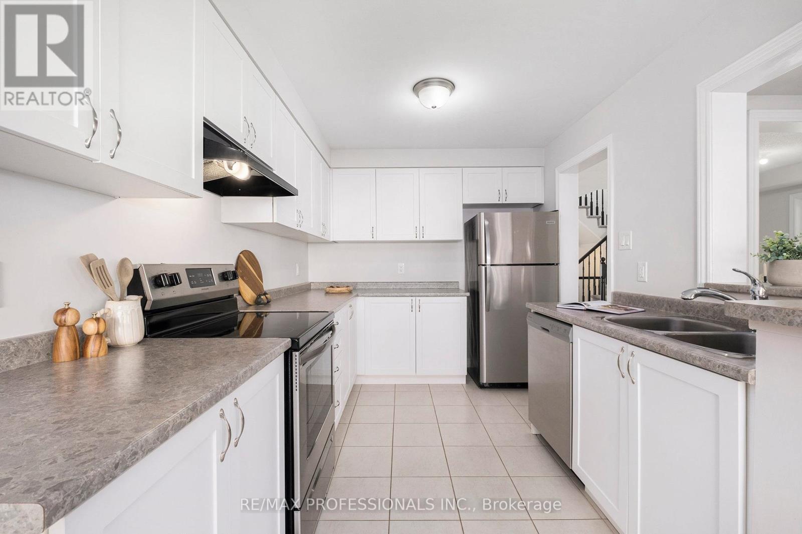 2241 Watercolours Way, Ottawa, Ontario  K2J 6R2 - Photo 6 - X12489306