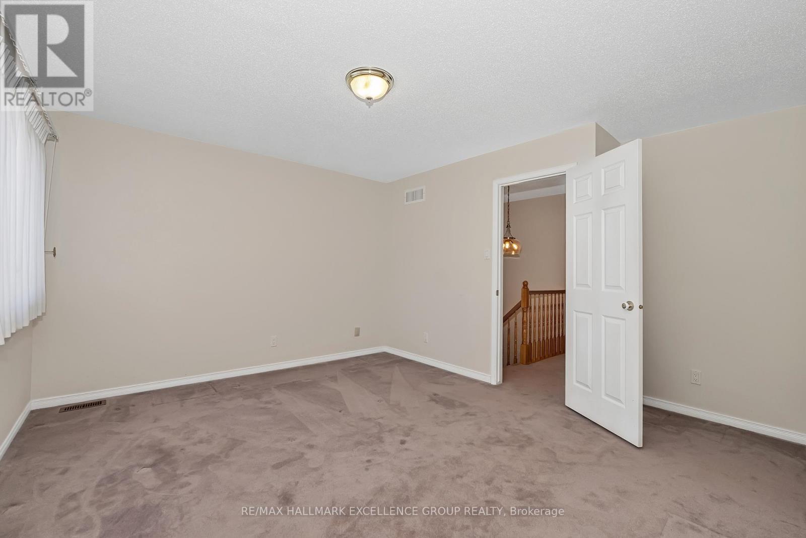 1556 Tonilee Drive, Ottawa, Ontario  K1J 1C1 - Photo 24 - X12489324