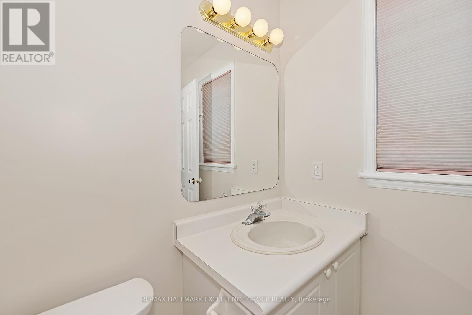 1556 Tonilee Drive, Ottawa, Ontario  K1J 1C1 - Photo 27 - X12489324