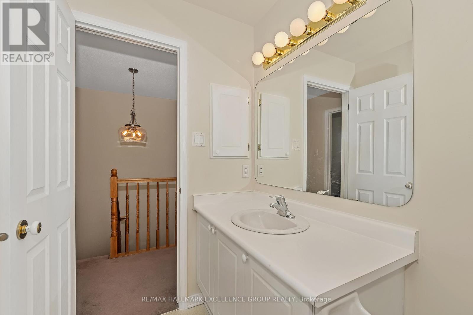 1556 Tonilee Drive, Ottawa, Ontario  K1J 1C1 - Photo 35 - X12489324