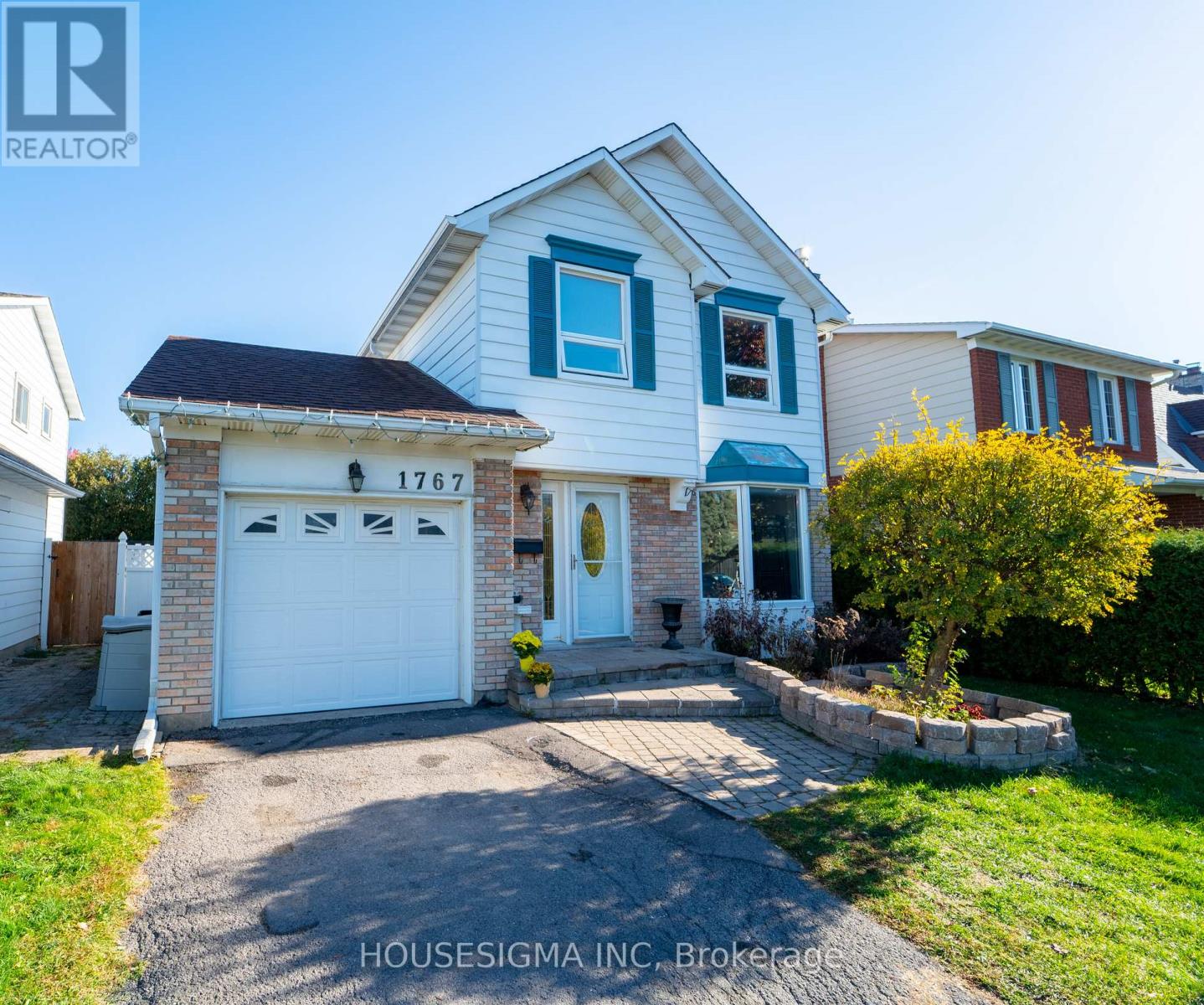 1767 Bonaventure Terrace, Ottawa, Ontario  K1C 1W6 - Photo 2 - X12489334