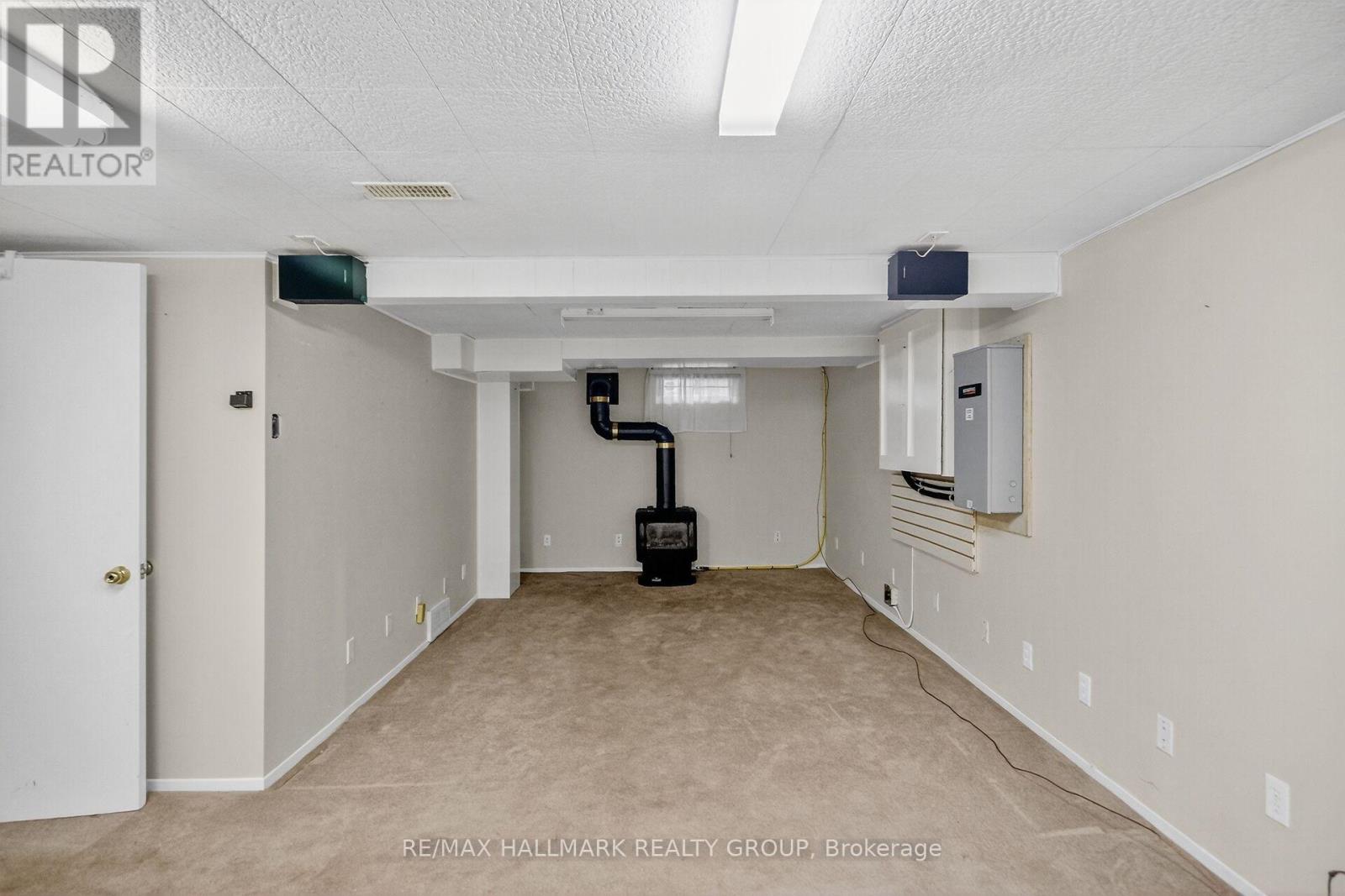 1281 Erindale Drive, Ottawa, Ontario  K2C 2G3 - Photo 23 - X12489360