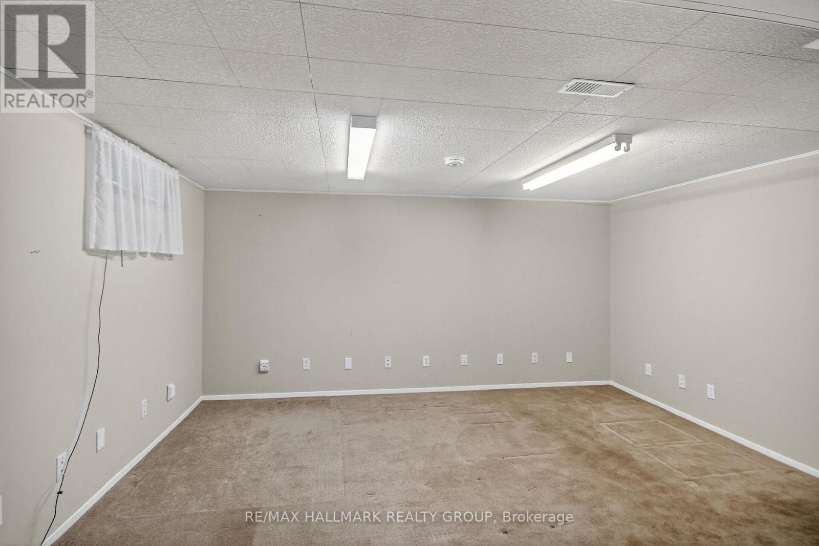 1281 Erindale Drive, Ottawa, Ontario  K2C 2G3 - Photo 25 - X12489360