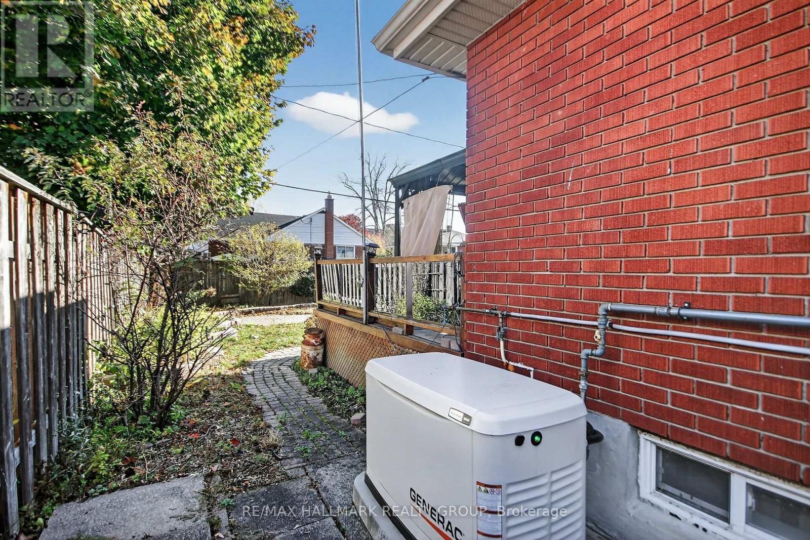 1281 Erindale Drive, Ottawa, Ontario  K2C 2G3 - Photo 32 - X12489360