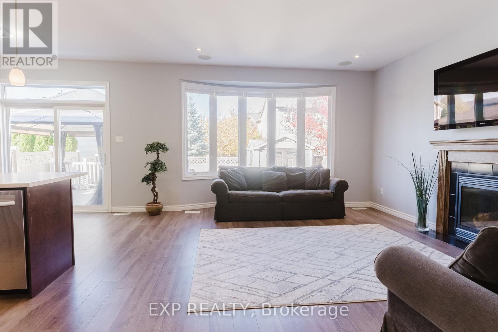 1821 Maple Grove Road, Ottawa, Ontario  K2S 0M4 - Photo 11 - X12489172