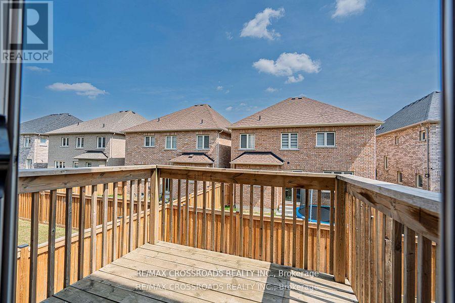 119 Russell Creek Drive, Brampton, Ontario  L6R 0B3 - Photo 22 - W12487574