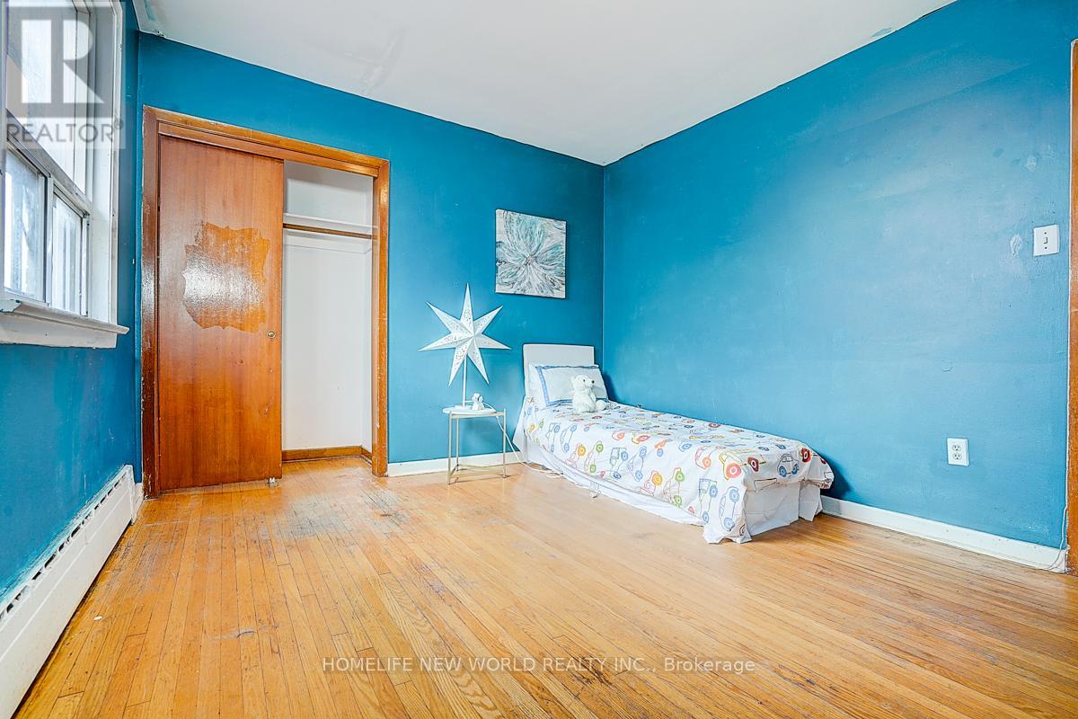 1263 Davenport Road, Toronto, Ontario  M6H 2H2 - Photo 25 - W12489326