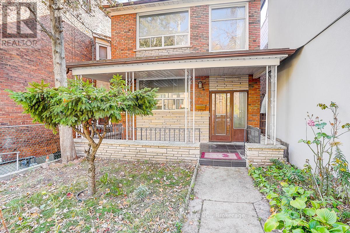 1263 Davenport Road, Toronto, Ontario  M6H 2H2 - Photo 3 - W12489326