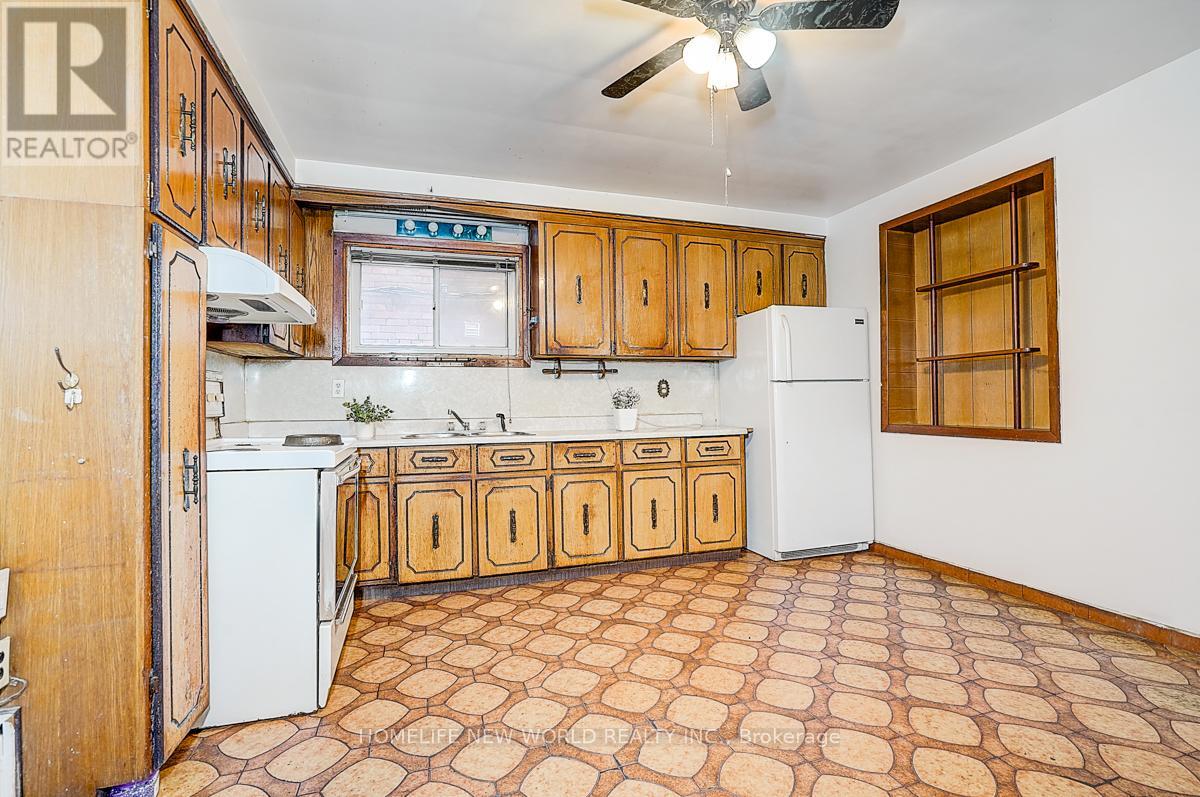 1263 Davenport Road, Toronto, Ontario  M6H 2H2 - Photo 33 - W12489326