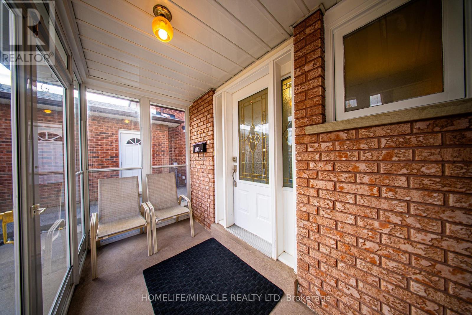 4343 Alta Court, Mississauga, Ontario  L4Z 1N6 - Photo 8 - W12489348