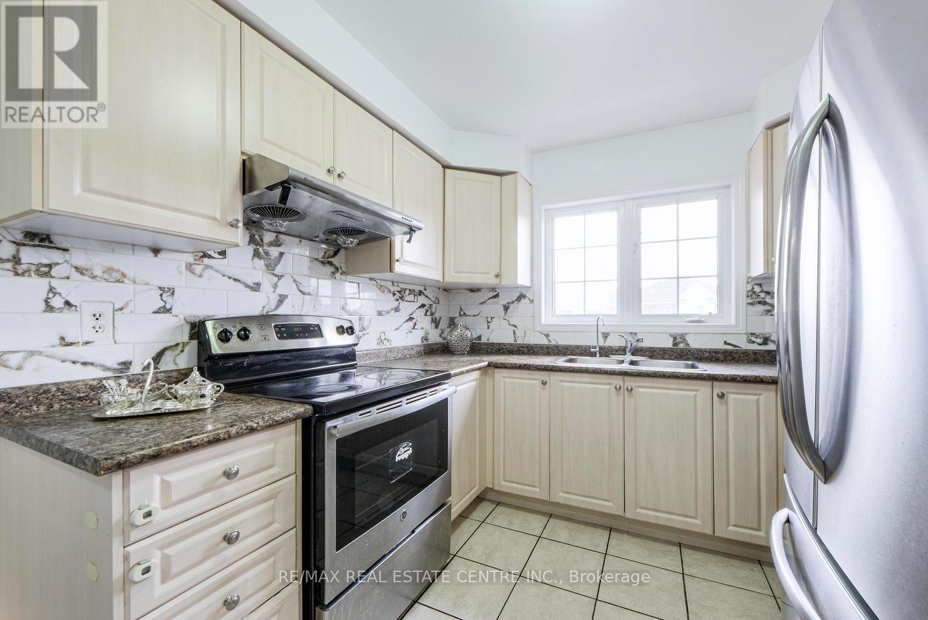 3 - 620 Ferguson Drive, Milton, Ontario  L9T 0M7 - Photo 13 - W12489352