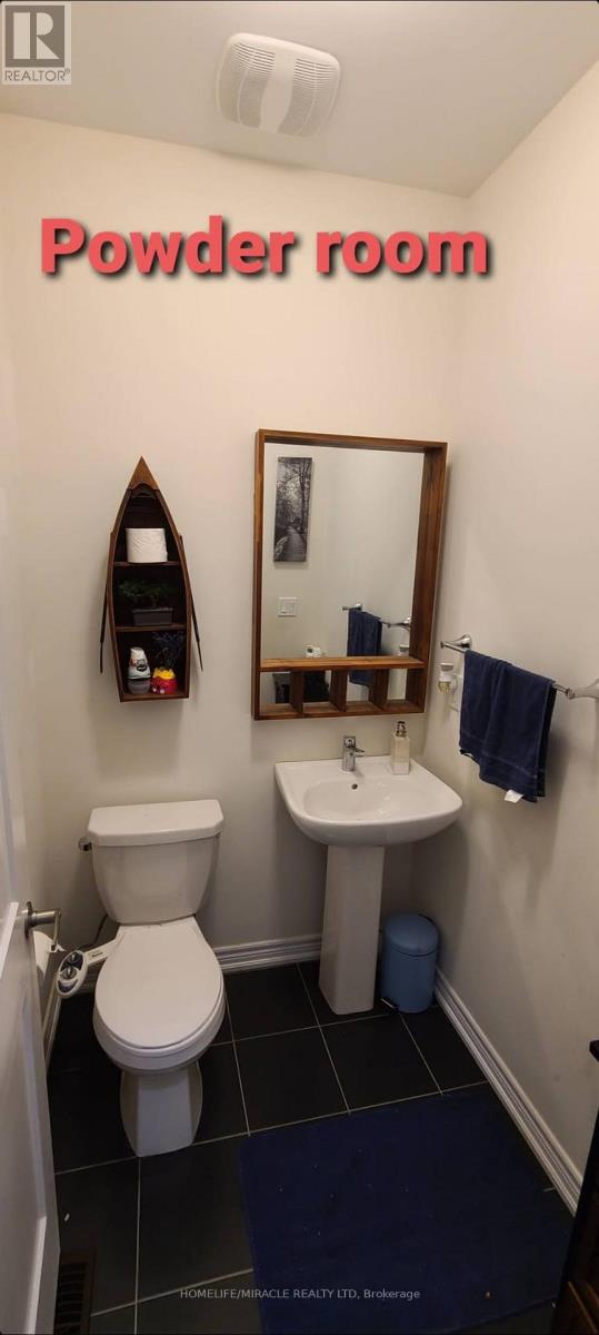 3 Doris Pawley Crescent, Caledon, Ontario  L7C 4E7 - Photo 5 - W12489356