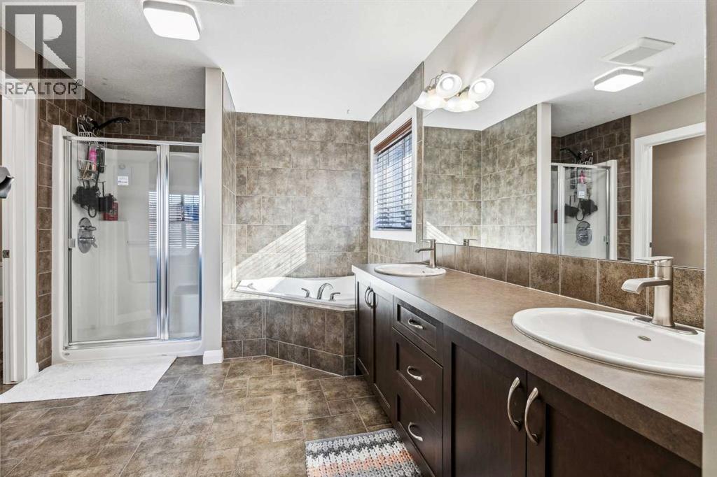 25 Westridge Way, Okotoks, Alberta  T1S 0K1 - Photo 19 - A2197796