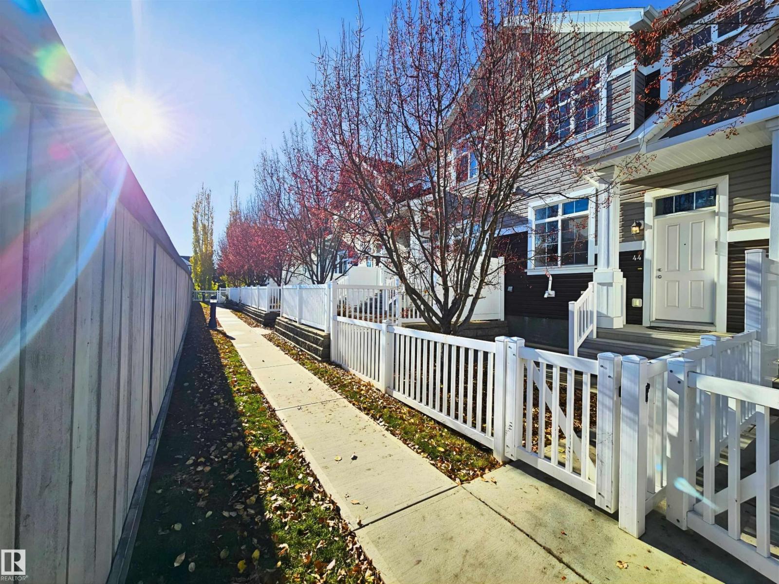 #44 9151 Shaw Wy Sw, Edmonton, Alberta  T6X 1W7 - Photo 3 - E4461092