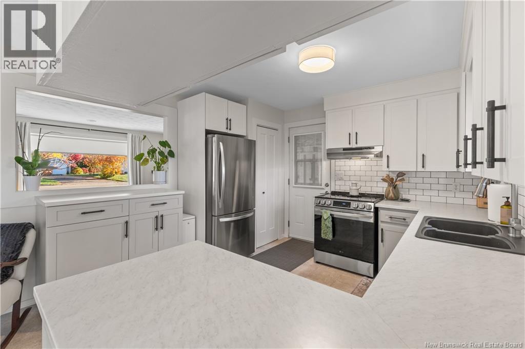601 Charline Avenue, Dieppe, New Brunswick  E1A 1C7 - Photo 11 - NB129235