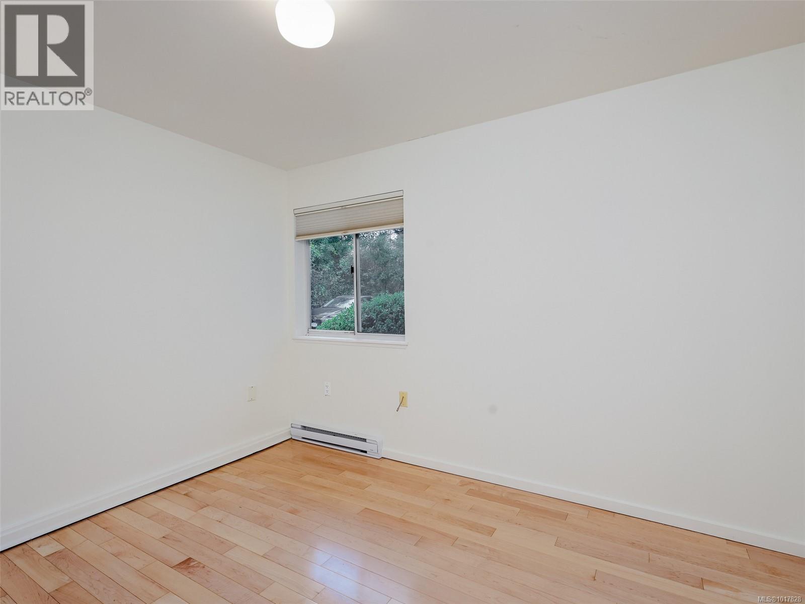 8 2070 Amelia Ave, Sidney, British Columbia  V8L 4X6 - Photo 18 - 1017828