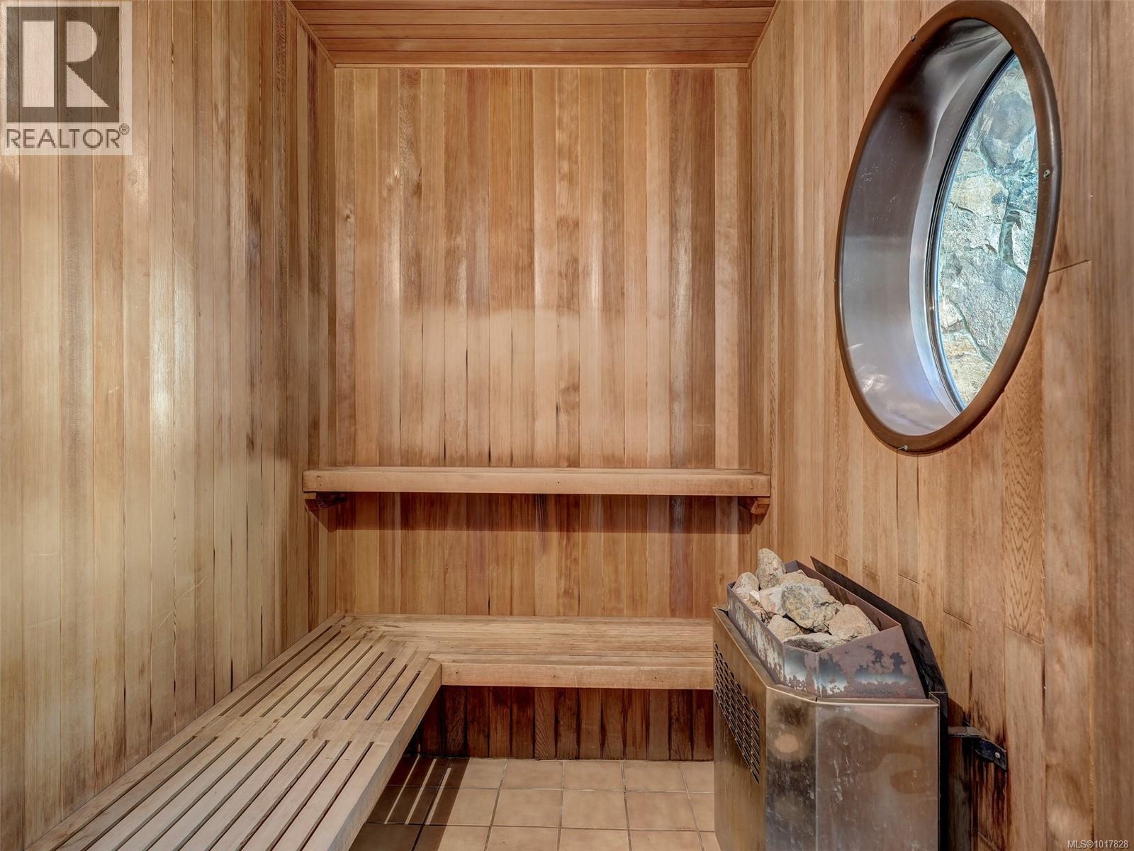 8 2070 Amelia Ave, Sidney, British Columbia  V8L 4X6 - Photo 30 - 1017828