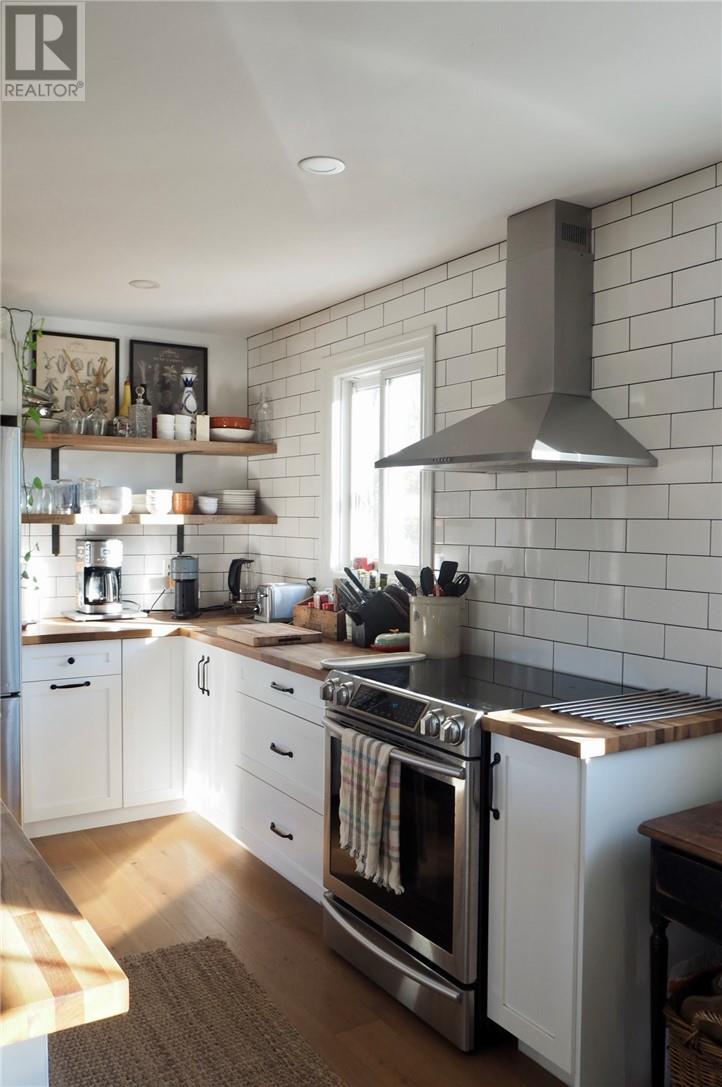 29 Noble, Killarney, Ontario  P0M 2A0 - Photo 6 - 2125431