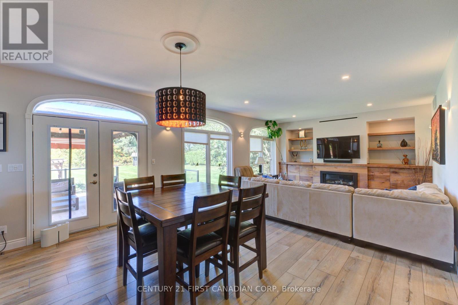 325 Brant County 18 Road, Brant, Ontario  N3S 0H4 - Photo 12 - X12431274