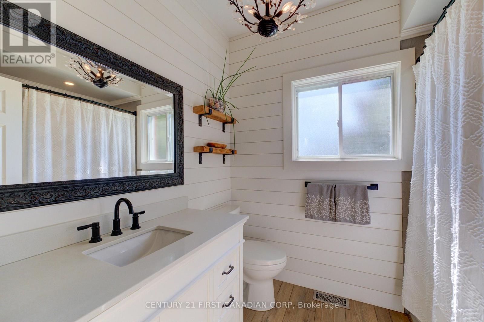 325 Brant County 18 Road, Brant, Ontario  N3S 0H4 - Photo 23 - X12431274