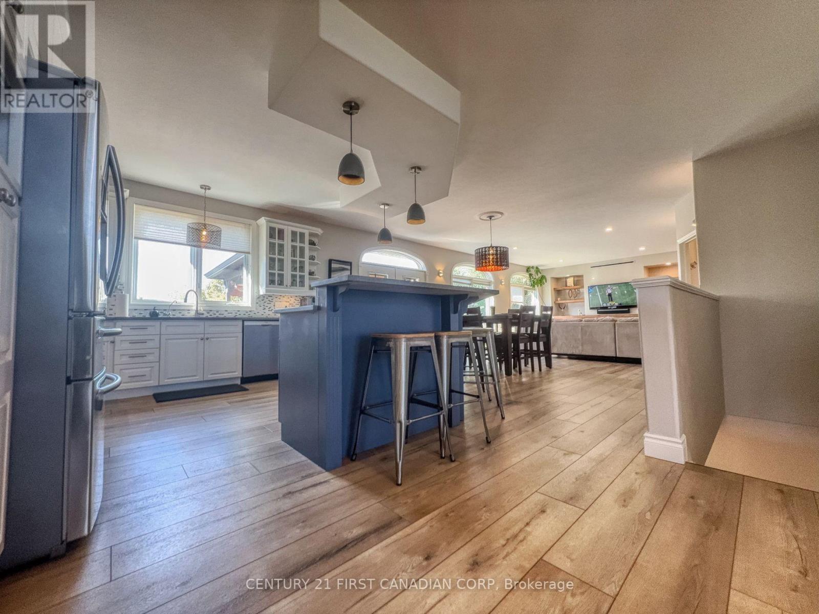 325 Brant County 18 Road, Brant, Ontario  N3S 0H4 - Photo 7 - X12431274