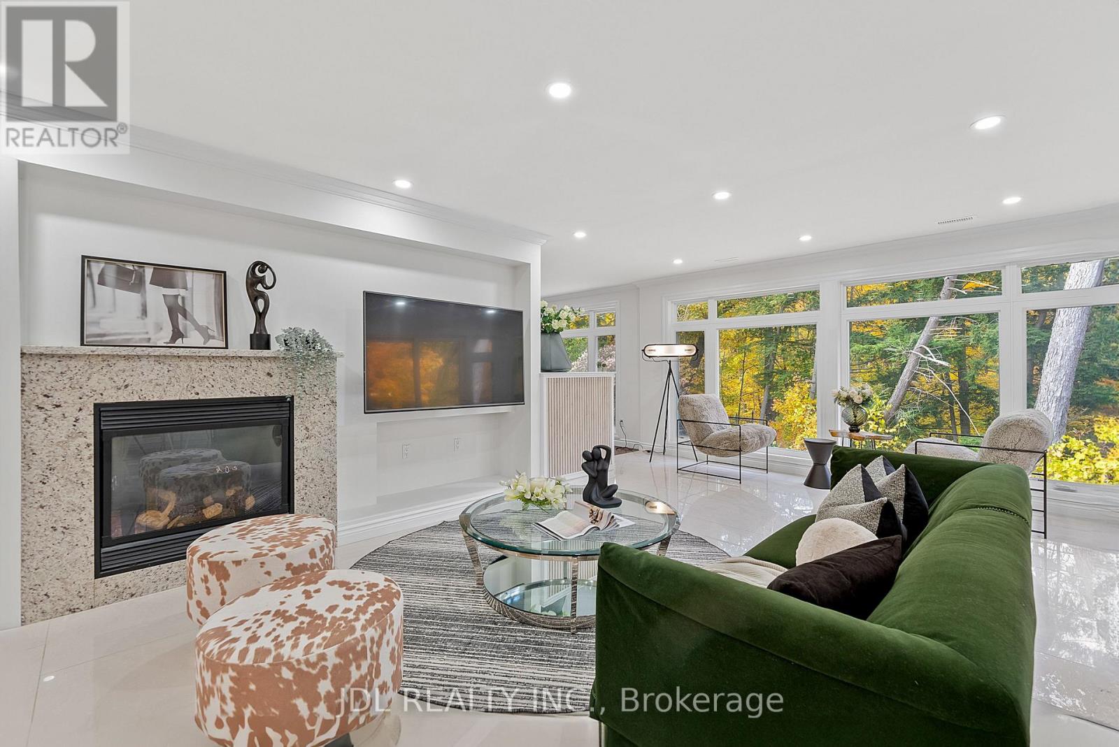 1859 Lincoln Green Close, Mississauga, Ontario  L5K 1C4 - Photo 11 - W12485007