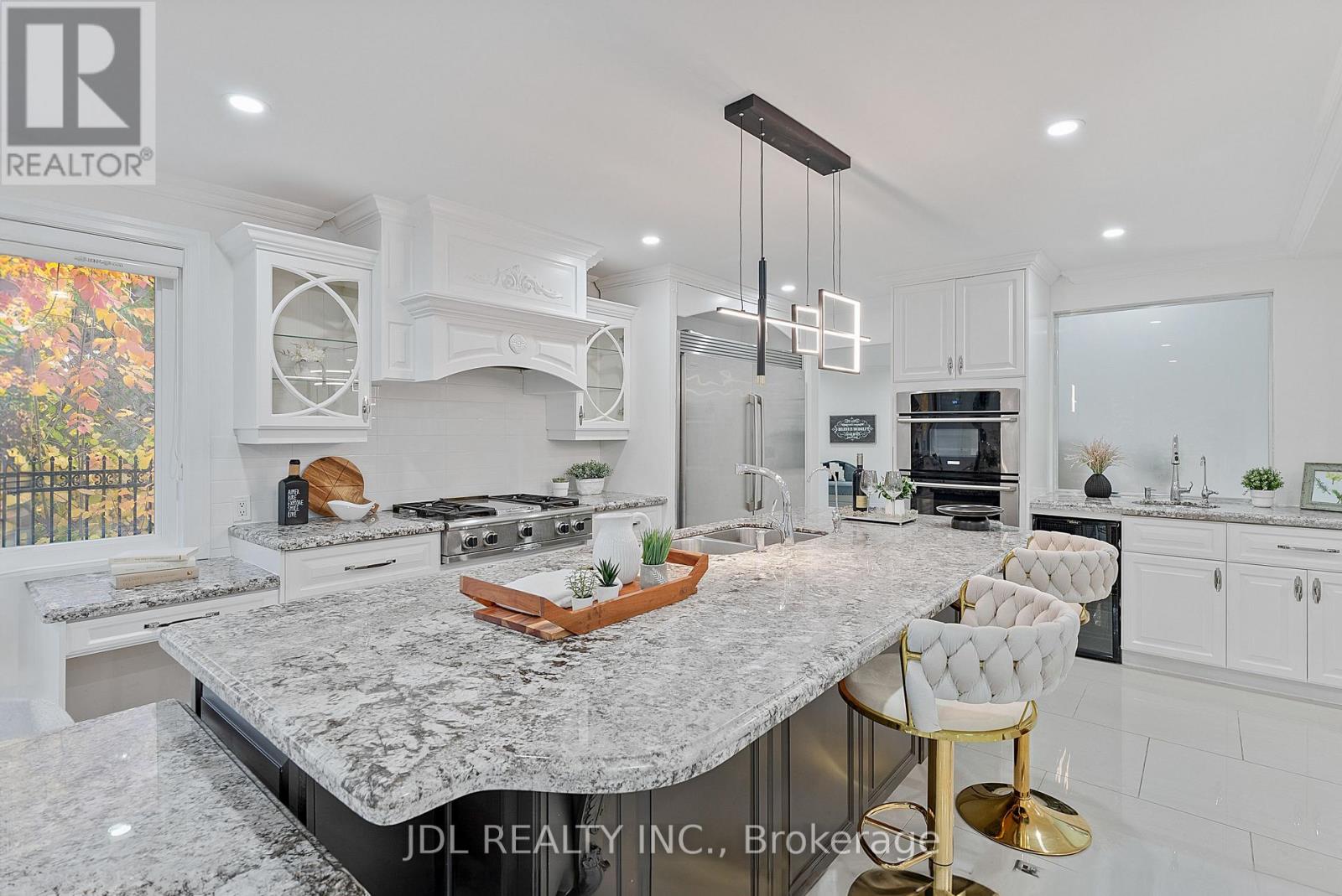 1859 Lincoln Green Close, Mississauga, Ontario  L5K 1C4 - Photo 14 - W12485007