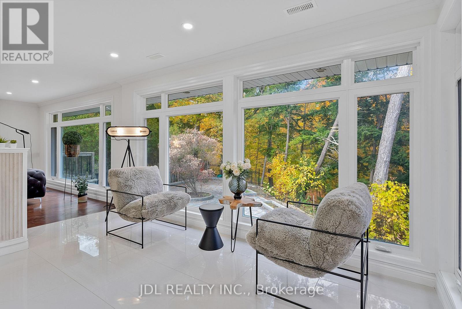 1859 Lincoln Green Close, Mississauga, Ontario  L5K 1C4 - Photo 12 - W12485007