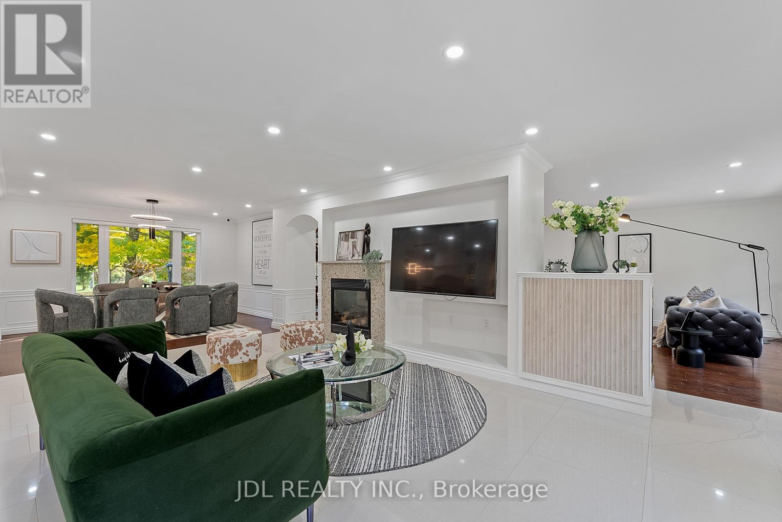 1859 Lincoln Green Close, Mississauga, Ontario  L5K 1C4 - Photo 28 - W12485007