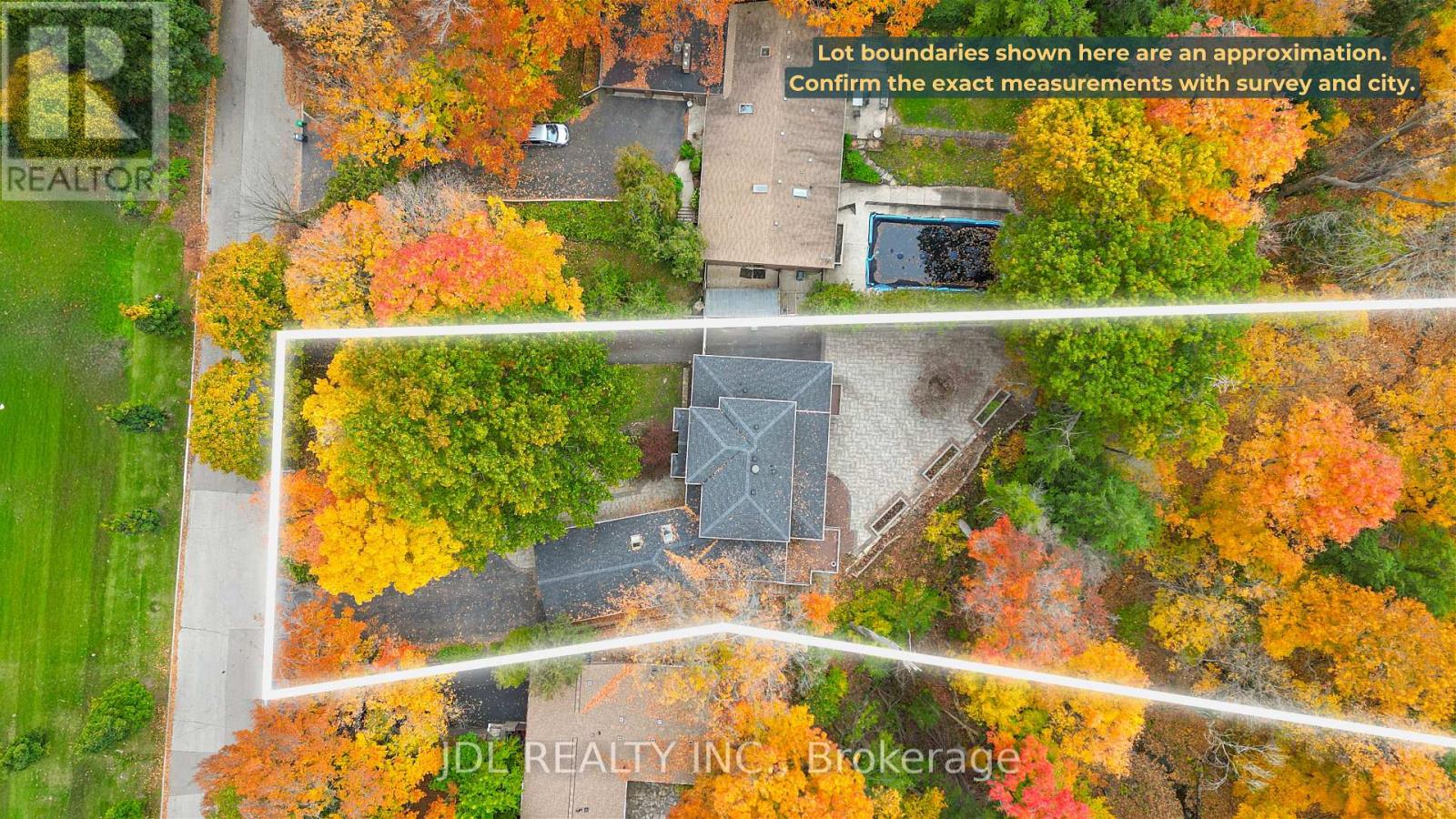 1859 Lincoln Green Close, Mississauga, Ontario  L5K 1C4 - Photo 3 - W12485007